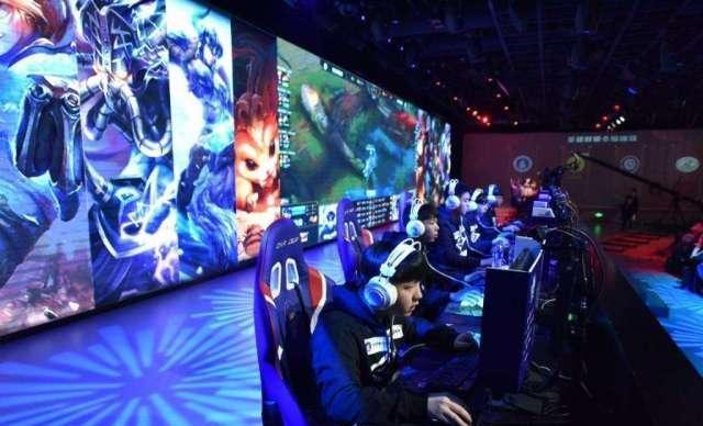 变化进行锻 变化进行锻